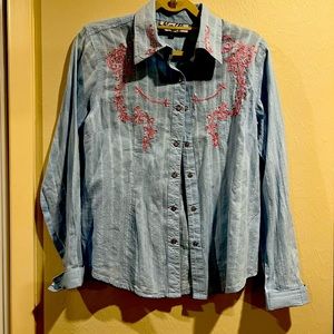 Saddle River blue/pink stitching pearl snap button down. Size L.